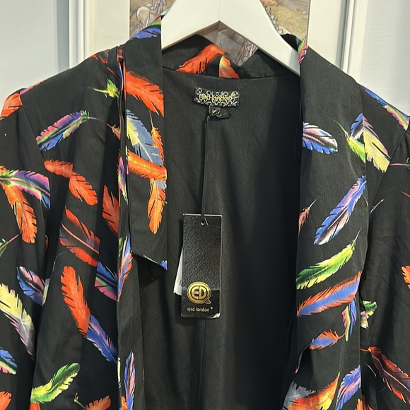 2️⃣ for $20 NWT QED London Colorful Feather Graphic Woman Blazer - Picture 2 of 13